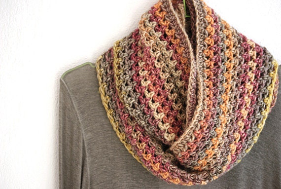 Infinity crochet scarf , Chunky crochet scarf , Women's crochet scarf, Boho crochet scarf