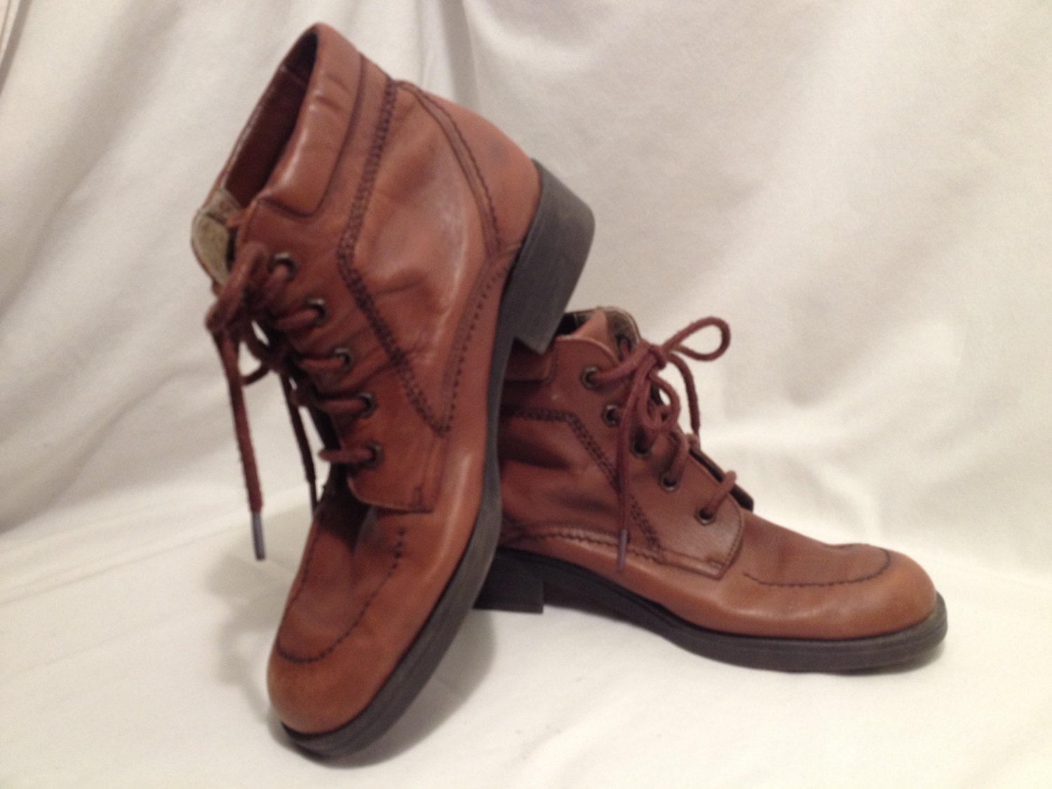 Vintage Brown Leather Booties by G Wiz. Size 7M