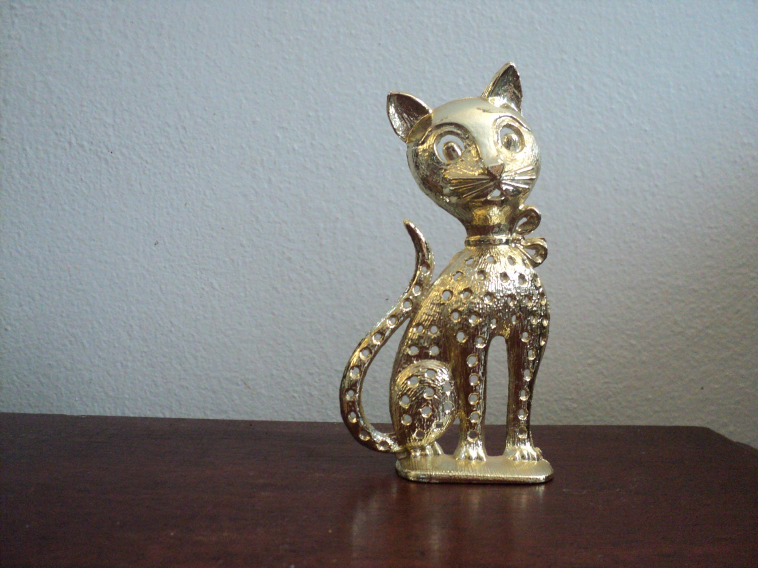 vintage gold metal Cat earring tree holder Torino
