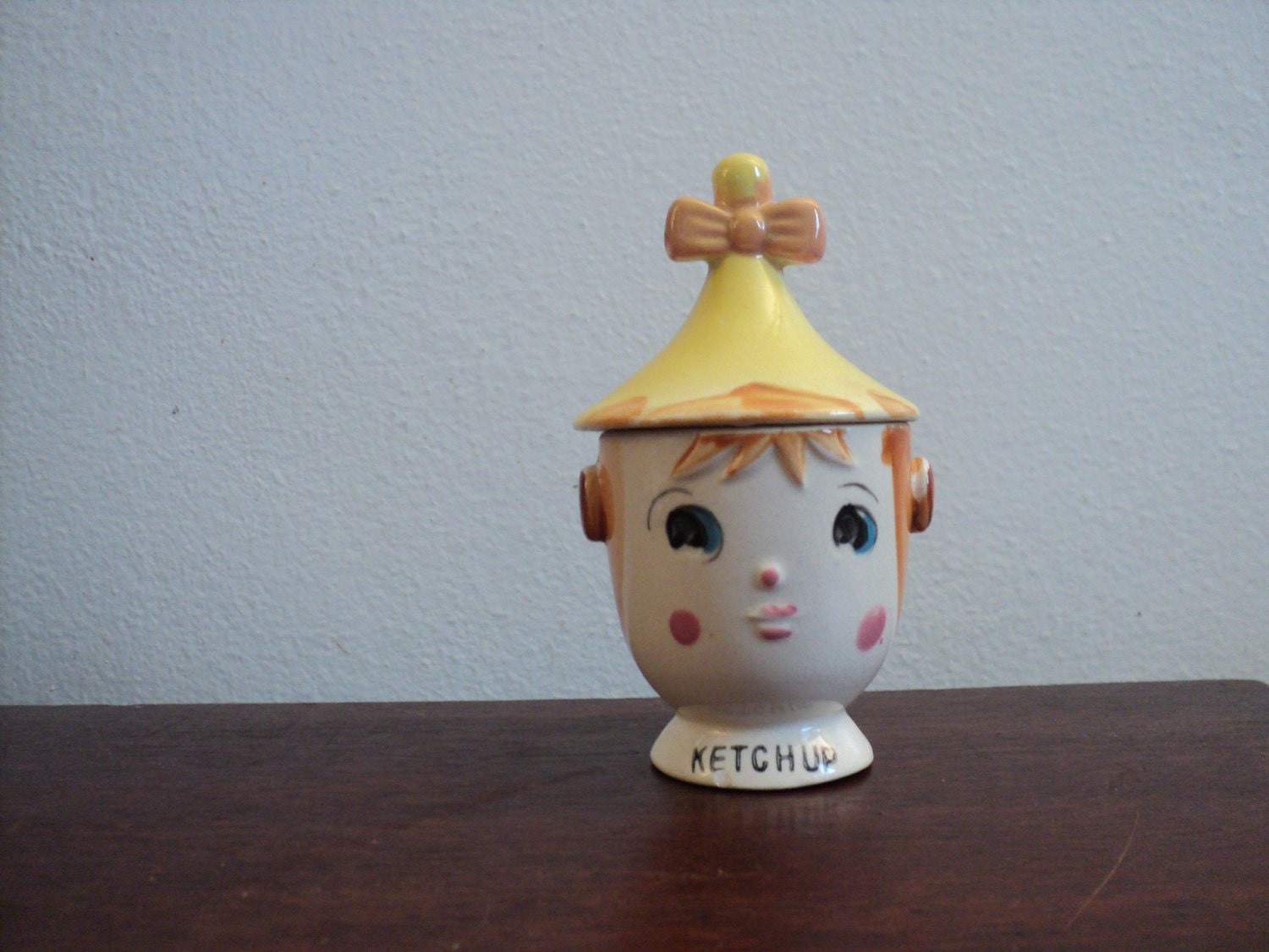 holt howard pixie style commodore elf ketchup jar with spoon adorable