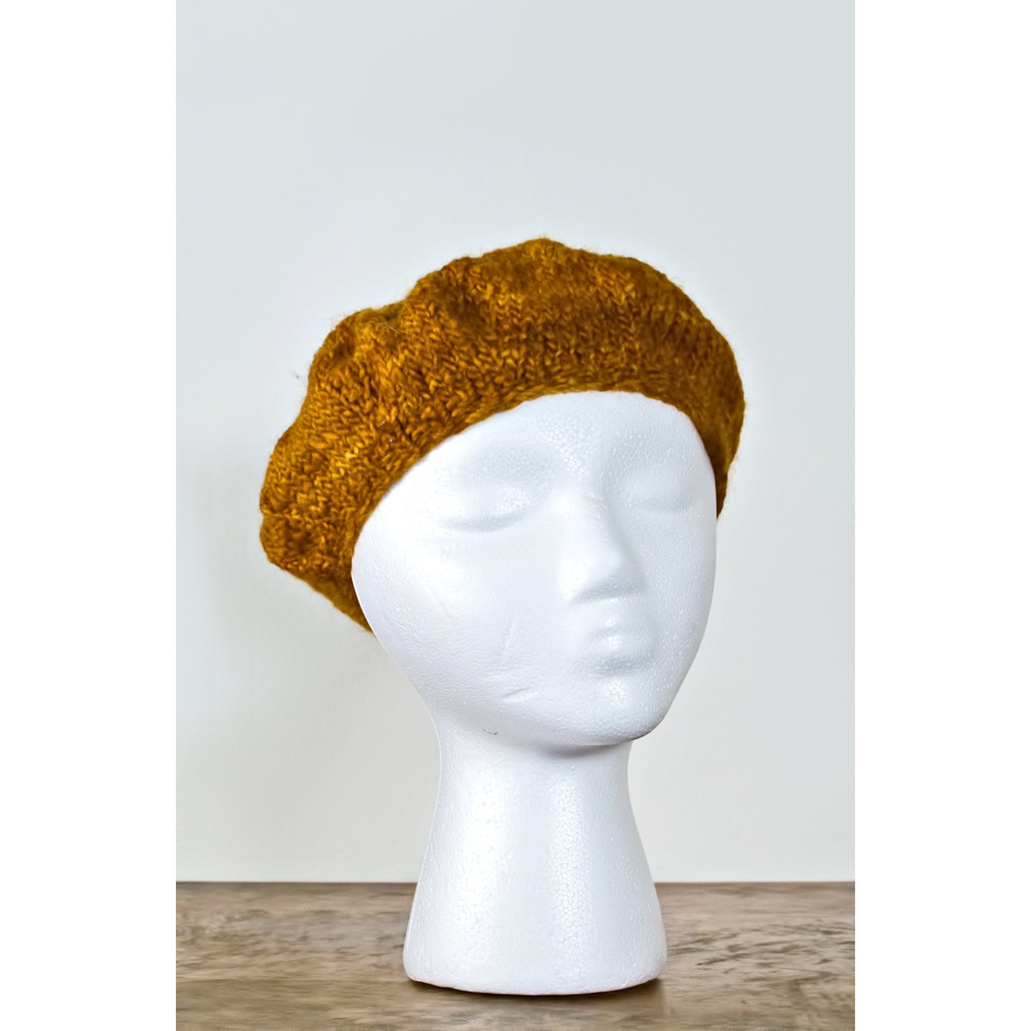 70s Beret / 1970s Crocheted Golden Brown Hat