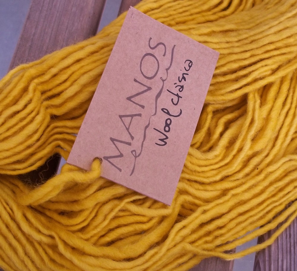 Marigold - Manos del Uruguay - 100g Kettle Dyed Merino Corriedale - Chunky - Clasica striated yellow gold