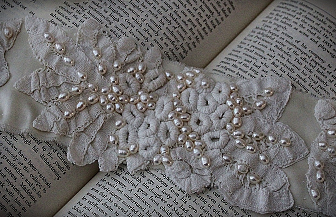 WHITE ANEMONE White Textile Pearl Cuff Bracelet