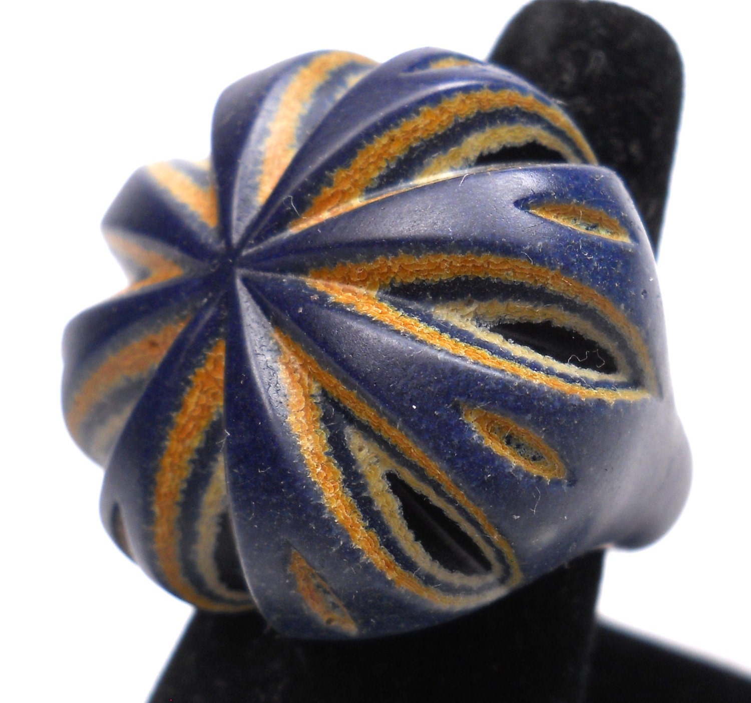 American Trade Bead - New Hampshire - Finger ring size 8. Hollow blown carved boro glass lampwork.