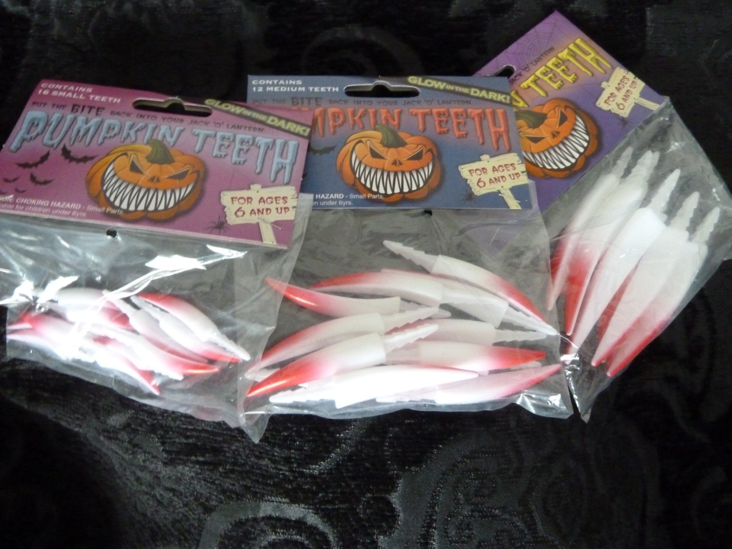 Special Edition Bloody  Fangs 36 pcs Lg, Med, small