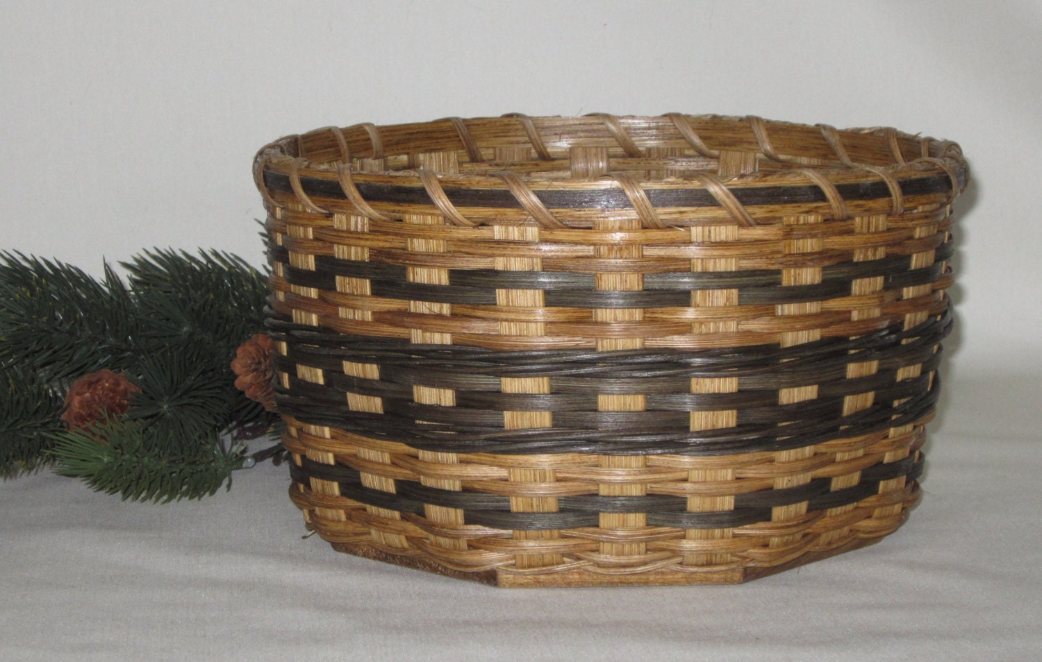 Buy speciality fruit baskets - Fruit Basket-Bread Basket-Gift Basket