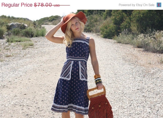 20% Off MEMORIAL DAY SALE Vtg 1970s 70s Navy Blue Floral Eyelet Hippie Boho Sun Dress w/ Waist Tie S/M