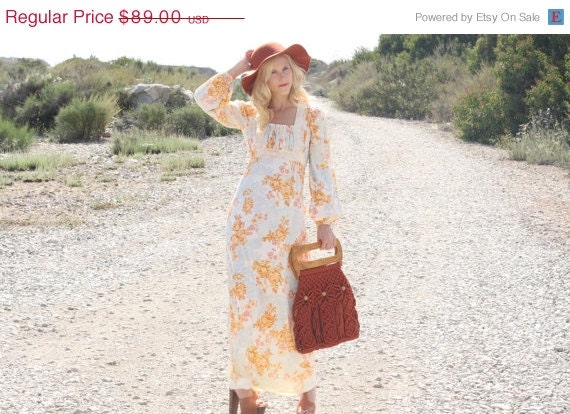 20% Off MEMORIAL DAY SALE Vtg 1970s 70s Gold Floral Crochet Maxi Hippie Boho Dress w/ Waist Tie S/M