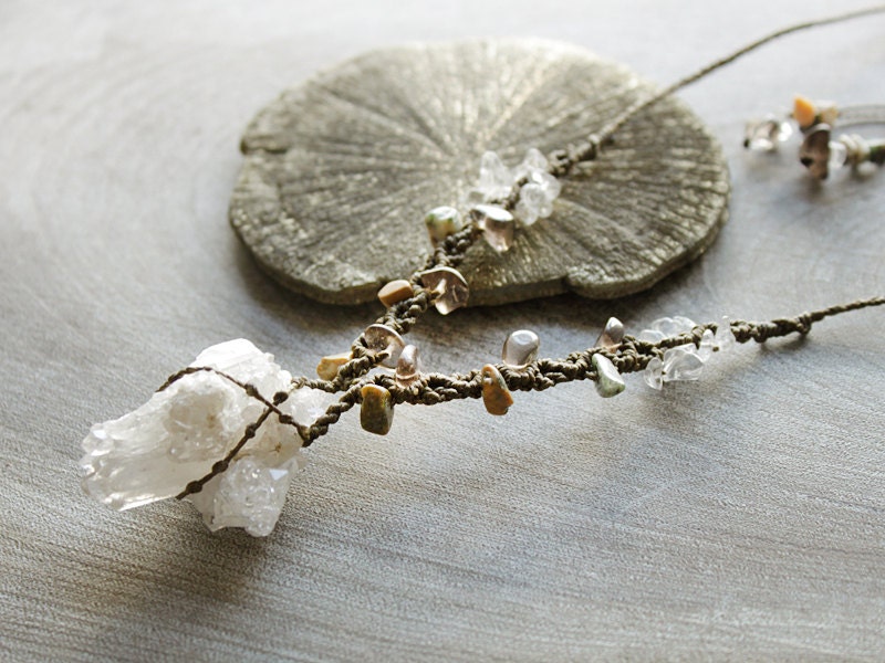 Raw Quartz crystal healing jewelry, multi-point natural un-drilled Quartz crystal, macrame necklace, jewelry without metal