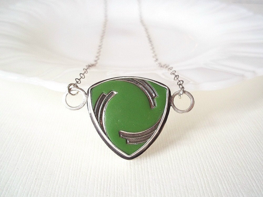 Art Deco Necklace. Vintage Green Glass Button in Sterling Silver. Unique Jewelry