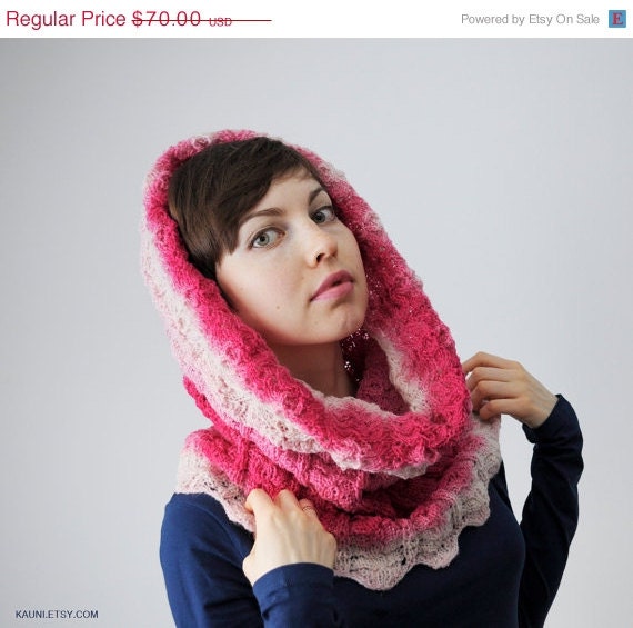 ON SALE Wool lace knitted super chunky snood for woman, from kauni yarn. Pink gradient. Handmade. Ready to ship. FREE Shipping Worldwide