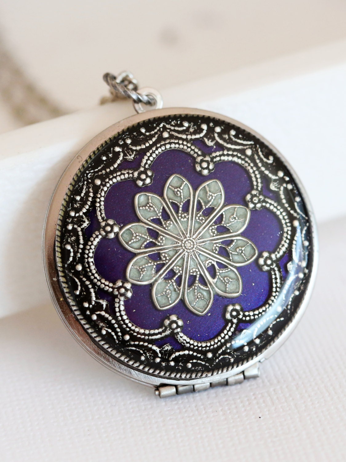 Locket, Silver Locket,Purple Locket,filigree locket necklace,photo locket , vintage locket,Wedding Necklace,bridesmaid necklace