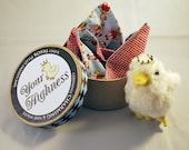 Royal Chick in a Hatbox-Franceska