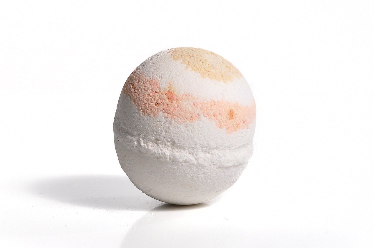 Oatmeal, Milk & Honey  Bath Bomb Fizzy - Set of three Moisturizing Bubble Bomb - Handmade Bath Fizzy- Bath Soak - Scented Bath