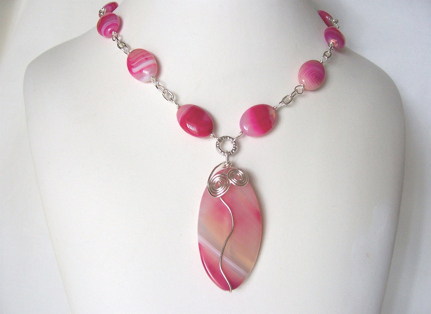 necklace, pink necklace, pink agate necklace, statement  jewelry, boho chic, spring fashion,  May trends, ooak, gift idea