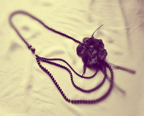 1920s black faux pearl necklace with brooch black pearl