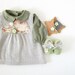 Knitted baby dress and little shoes with flowers. 100% wool. Newborn. Item unique.