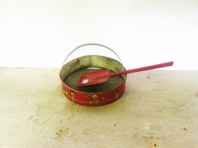 Tin Childs Sand Toy Vintage
