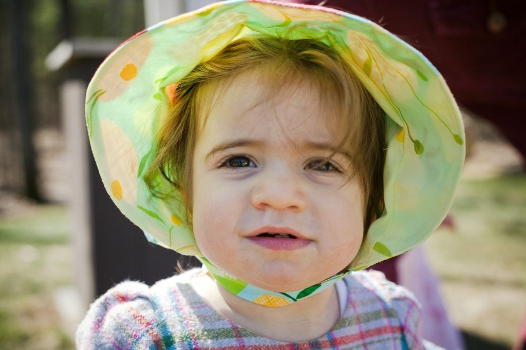 Vintage Apple Bonnet Baby / Toddler Sun Hat summer Beach