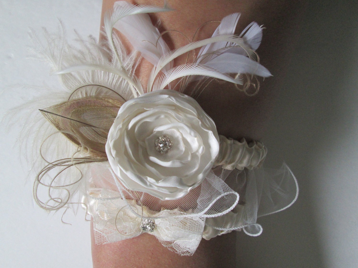 Bride's Wedding Garter Set, Ivory Satin Tulle Garter, Peacock/Blonde Feather Garter for Flapper 20s Vintage Romance Bride