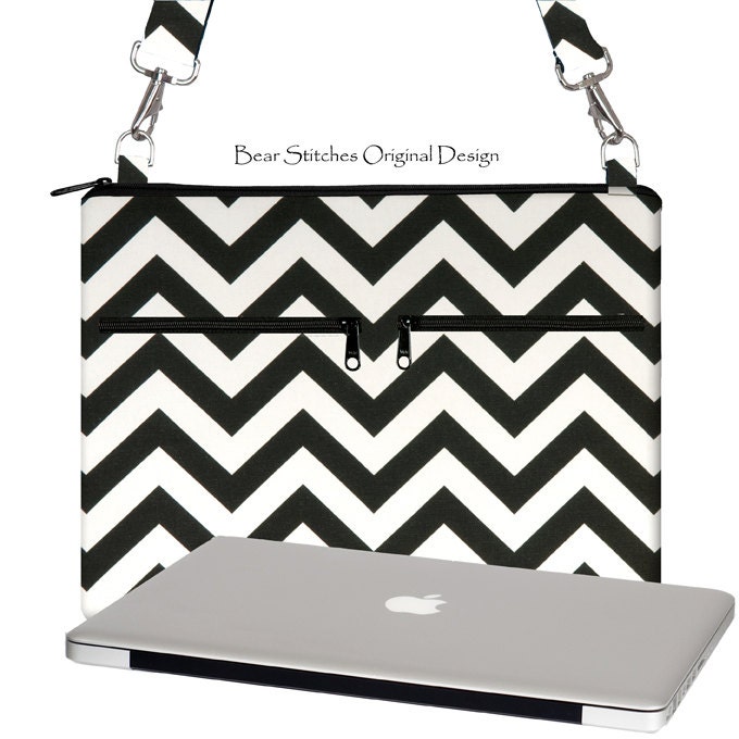 13" MacBook Air Laptop Cross-Body Bag, 5 Pockets,  Woman's Messenger Bag, Padding, Chevron, Black, White
