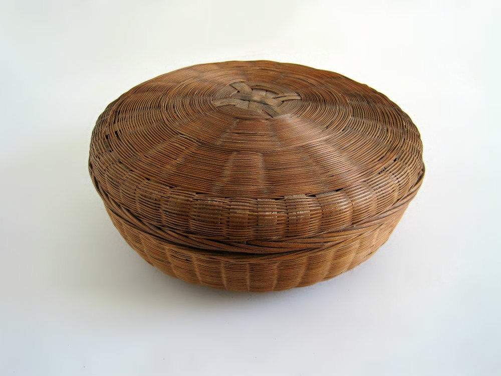 Vintage Split Bamboo Sewing Basket - Cottage Chic