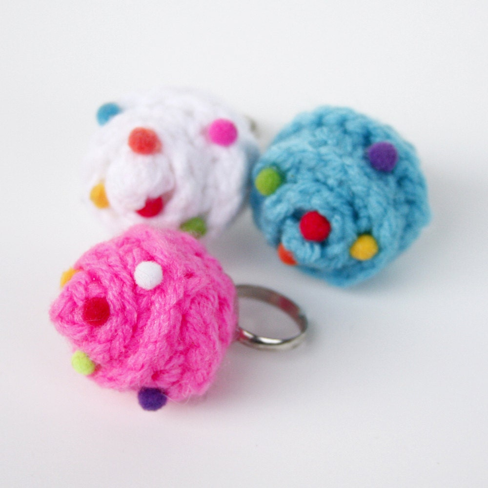 Sprinkled Frosting Swirl Ring
