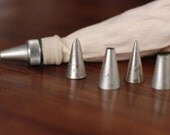 Vintage Cake Ornamentors Set, Icing Tips with Cloth Pastry Bag