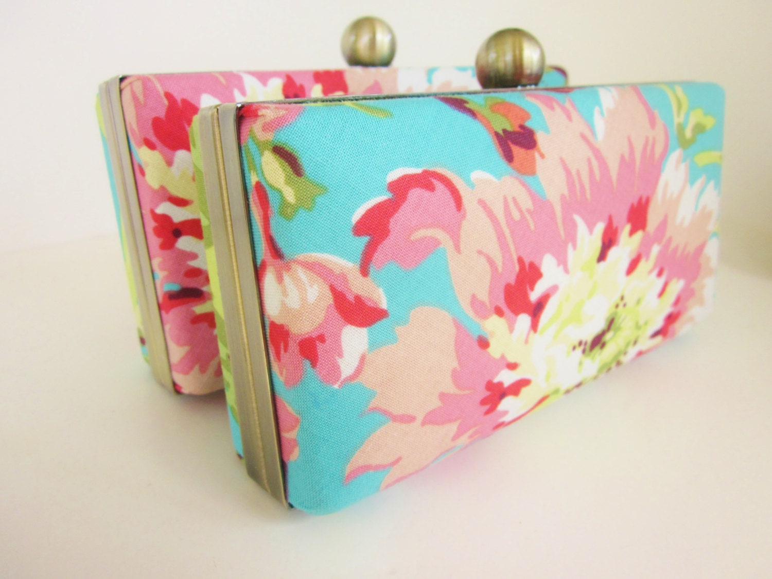 bridesmaid clutch purse set of 2, floral print wedding clutches, bridesmaid clutch set in floral, summer weddings