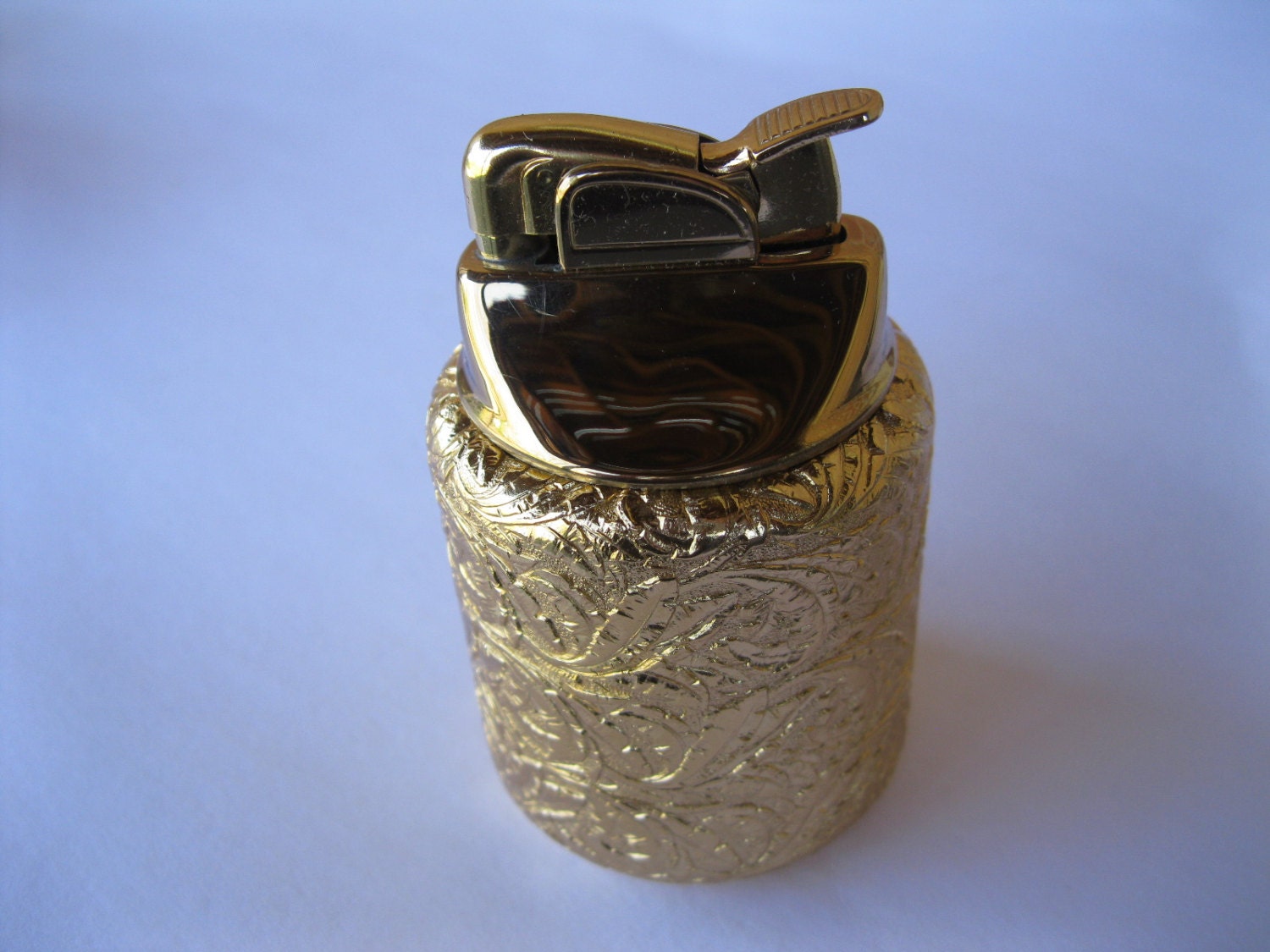 Evans Gold Plate Lighter Napier Sleeve Leaf Design