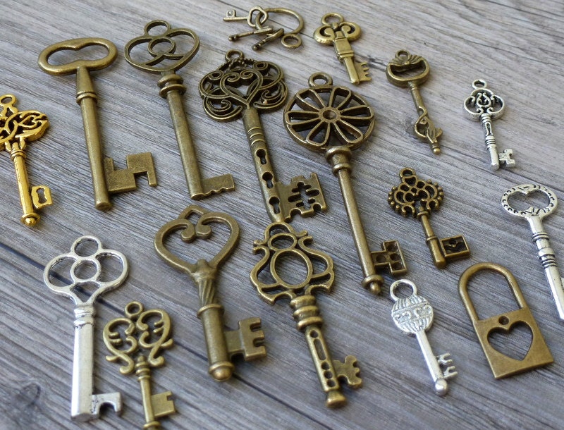Wholesale Lot 17pcs Steampunk Victorian antique bronze silver gold skeleton key pendant charm necklace Alice in Wonderland 107  jewelry