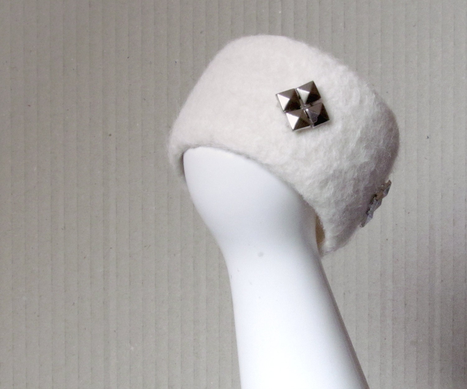 Felt and stud Cuff  - bridal favor - eco-friendly - bright color cuff - soft accessories - Off-white - CHOOSE ONE