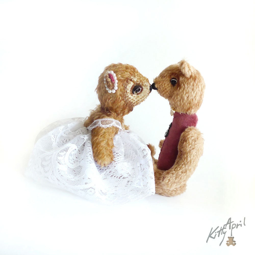 Wedding Teddy Bears Couple Mr and Mrs