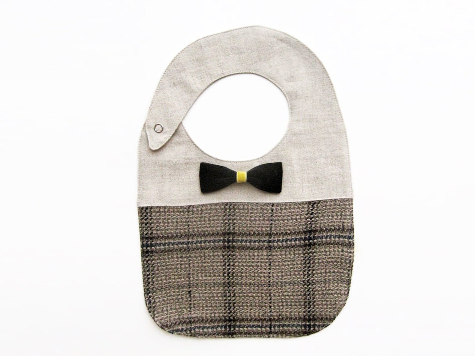 Linen Bib. Plaid by Lovely Home Idea