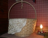 Handmade Ozarks Round Apple Basket