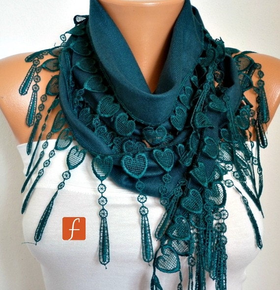 Emerald Green Heart Scarf - Pashmina Scarf Cowl Scarf  - fatwoman