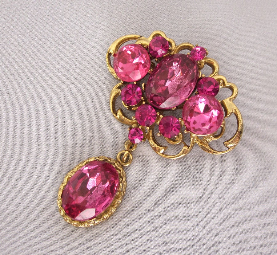 Vintage Pink Rhinestone Brooch, Bold Statement Brooch, Dangle Fuchsia Pink Rhinestone Accent, Vintage 1960s Mad Men Jewelry - JryenDesigns