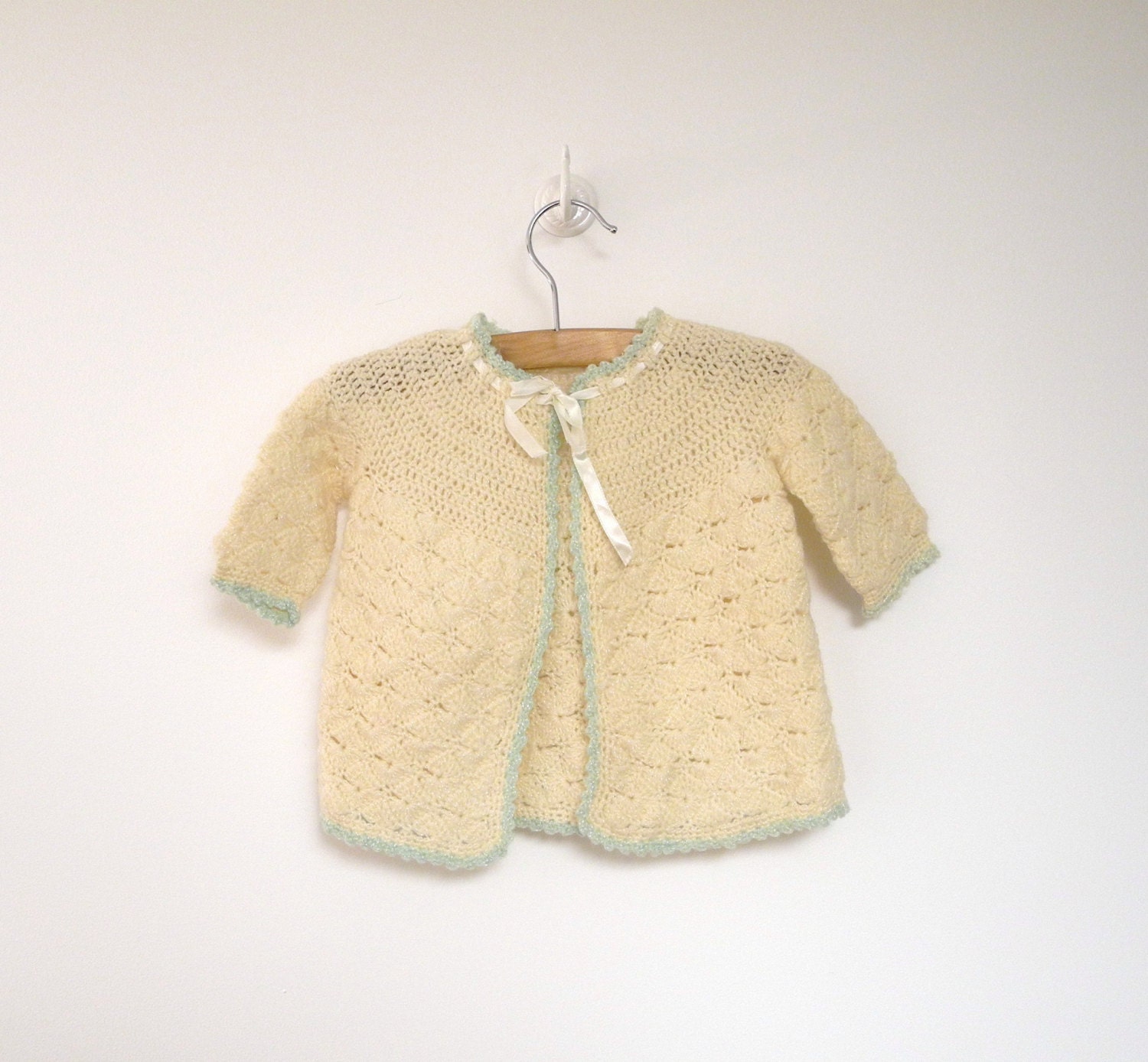 1950's Hand Knit Cream and Mint Green Sweater