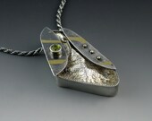 Reticulated Pendant with Peridot