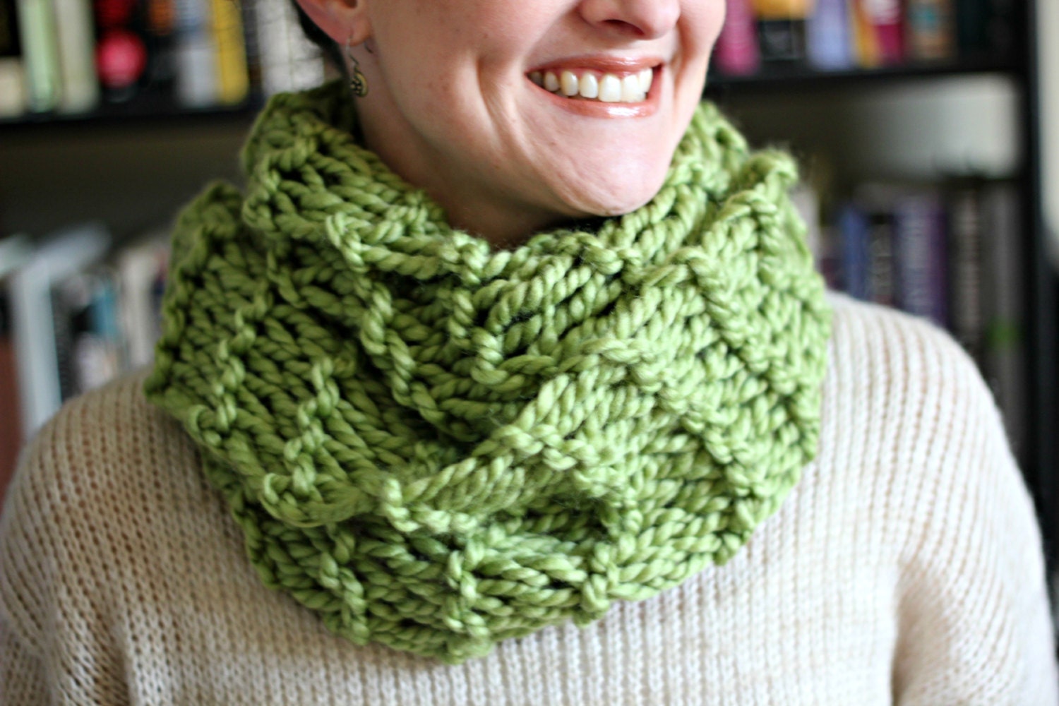 Cowl on Me - Fresh Green Simple Infinity Cowl
