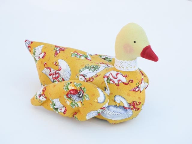 Stuffed toy cloth toy fabric doll softie plush bird duck in yellow red stuffed animal child friendly duck toy gift for children