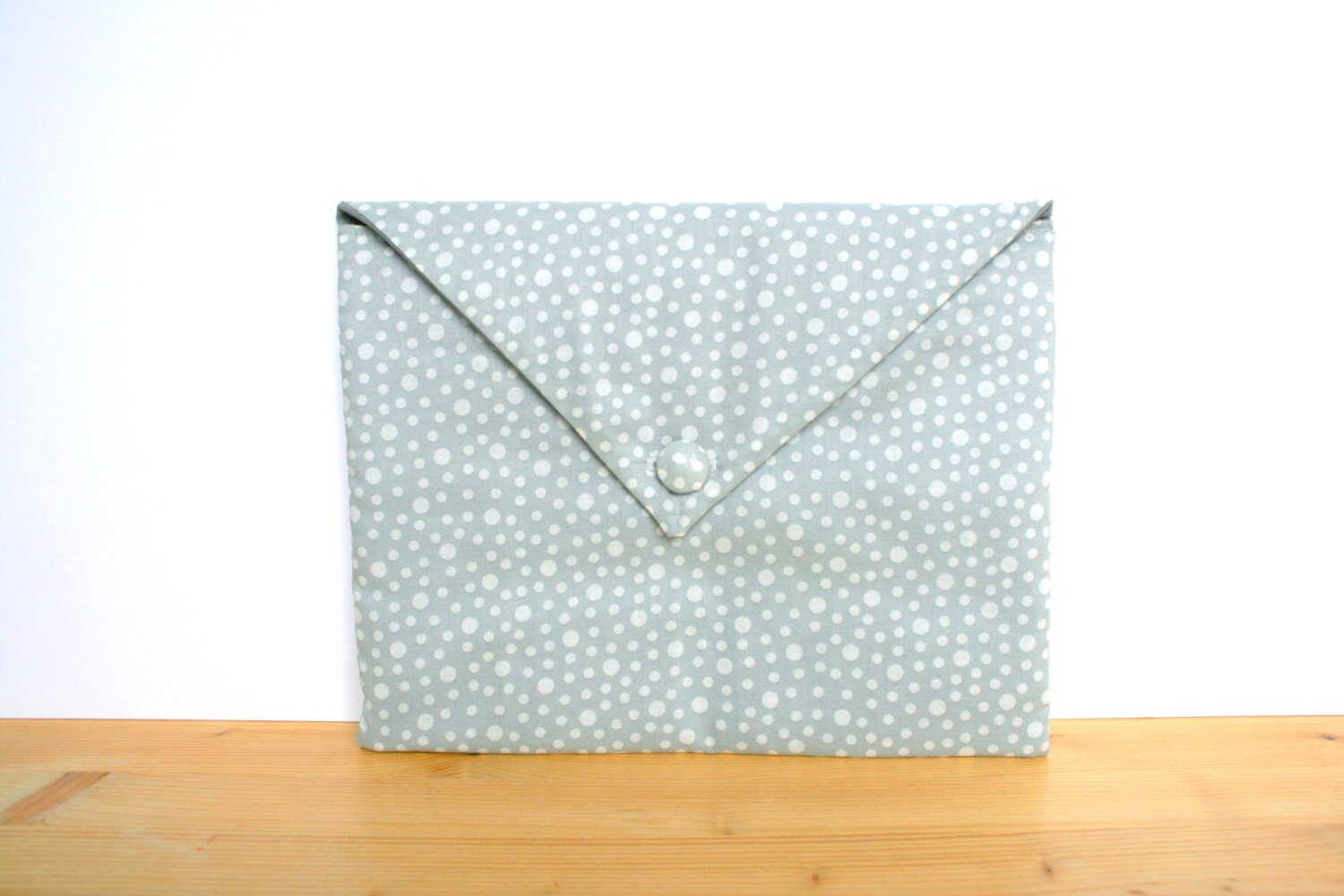 iPad case padded, iPad cover, iPad sleeve - grey polka dot petit pan fabric