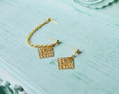 Gold Fan Chain Cartilage Earring