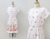 1950s dress / EMBROIDERED LINEN Dress / Floral Dress XS S