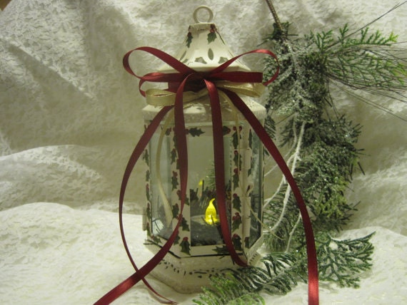 Holly and Berries Christmas Victorian Lantern