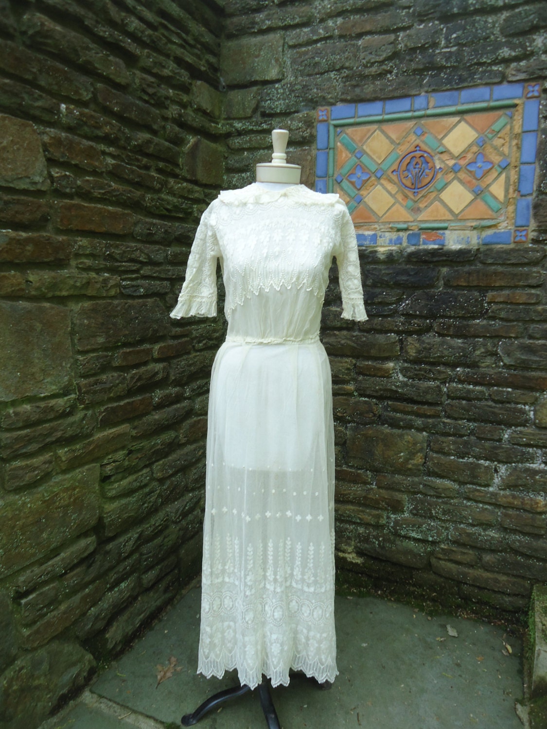 Vintage Edwardian lace ivory dress 1900's early textiles wedding bridal tea womens victorian