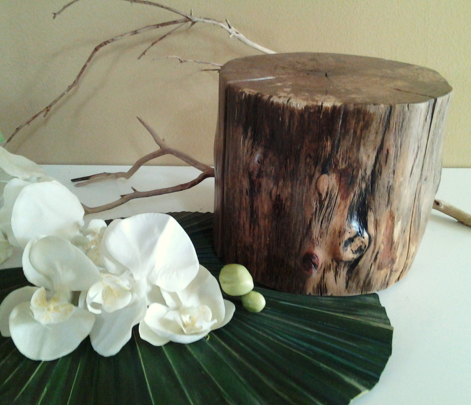 Natural Oak Tree slice stump - Centerpiece - Rustic wedding - Cake stand - Tree slice - Cabin decor