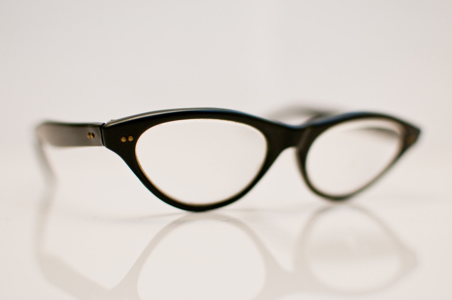 1960s  Cateye Glasses: Simple Sweet Elegance