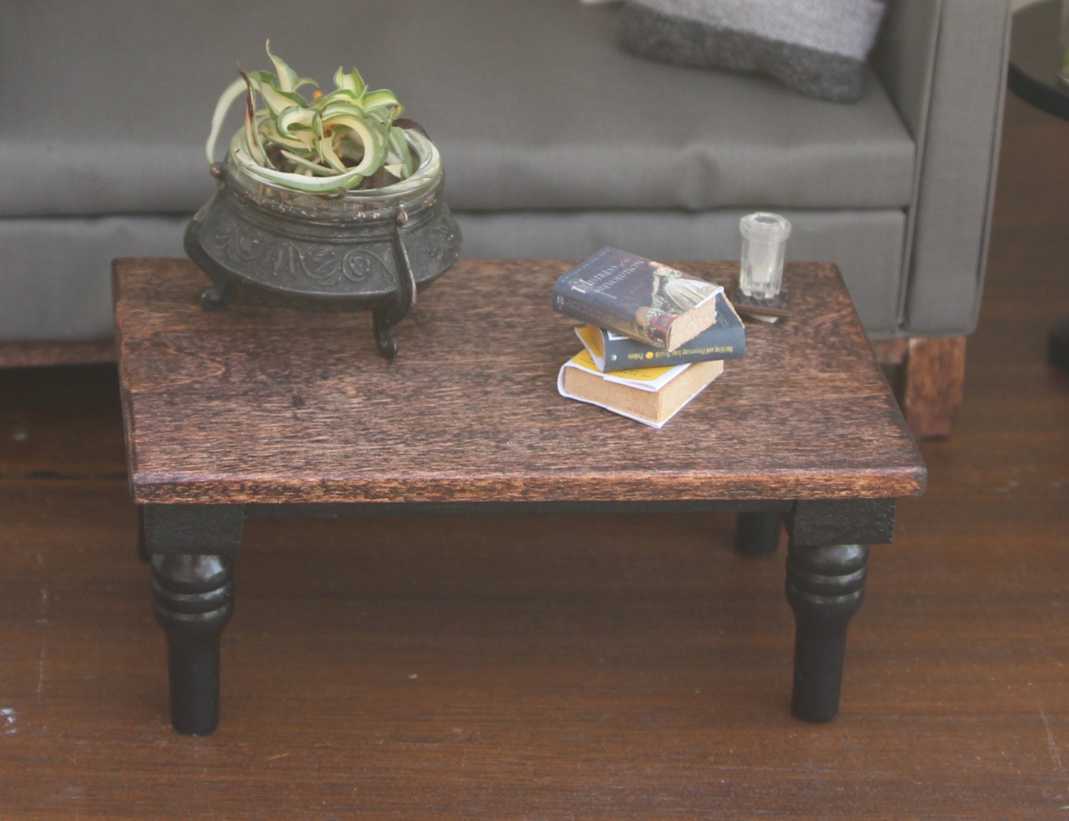 1:6 scale Black and Mahogany Sofa Table for OOAK Dollhouse or Diorama (Blythe, Barbie, 12'' Fashion dolls, Bratz, Momoko)