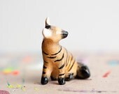 Polymer Clay Animal, Aardwolf Figurine, Animal Totem, le animalé